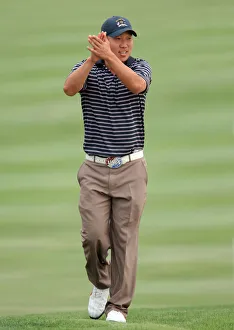 Fans Prints: Anthony Kim Applauds The Fans