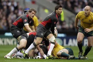 Support Prints: Ben Youngs Looks For Support