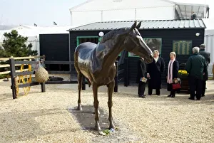 Statue Prints: Best Mate Statue