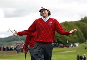 Bubba Watso Plays To The Crowd