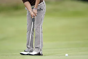 Putting Prints: Chequed Golfing Pants