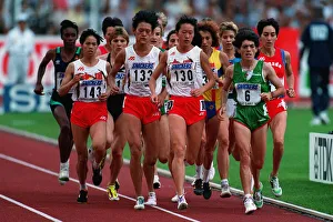 Lead Prints: Chinese Runners Lead The Field