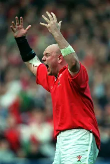 Celebrates Prints: Craig Quinnell Celebrates Win
