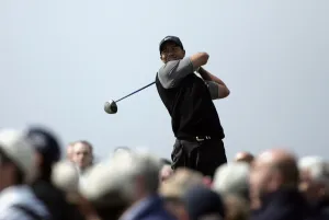 Crowds Watch Tiger Woods