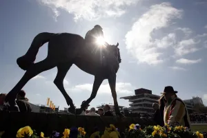 Dawn Run Statue