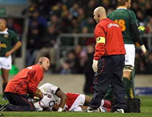 Delon Prints: Delon Armitage Lies Injured