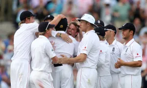 Wicket Prints: England Celebrate As Graeme Swann Takes Katich Wicket