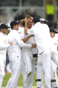 Wicket Prints: England Celebrate Sidebottom Wicket