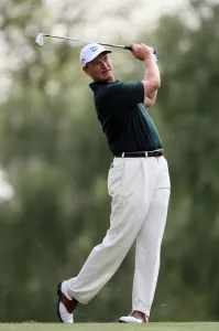 Ernie Prints: Ernie Els On The 1st