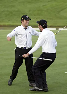 Birdie Prints: Francesco Molinari Sinks Birdie Put On 18th & Celebrates