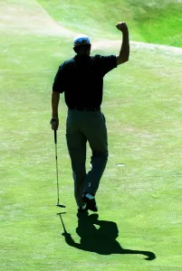 Gary Owen Sinks Birdie Putt