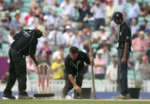 Npower Prints: Groundstaff Repair The Crease
