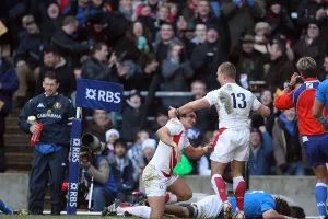 Opening Prints: Harry Ellis Scores Opening Try