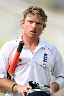 Bell Prints: Ian Bell Out For 72