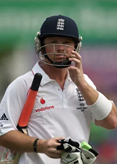 Walks Prints: Ian Bell Walks Off After Dismissal