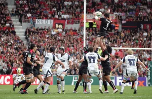 Pool Prints: Jean Bouilhou Collects Line Out