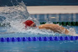 100m Prints: Jess Lloyd