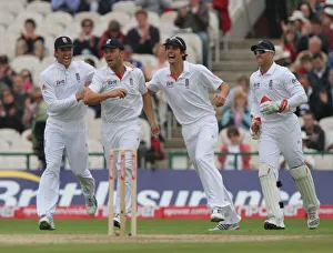 Trott Prints: Jonathan Trott Celebrates His Catch With Swann & Cook Jo