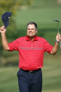 Perry Prints: Kenny Perry Wins On 16th