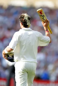Kevin Pietersen Makes Century