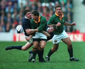Pressure Prints: Le Roux Passes Under Pressure
