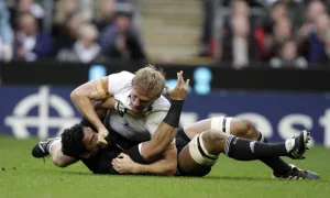 Lewis Moody & Jerome Kaino Start Fighting Lewis Moody & Jerome Kaino Start Fighting