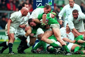 Malcolm Kelly Gets Held Up