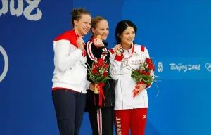 Flowers Prints: Margaret Hoelzer, Kirsty Coventry & Reiko Nakamurausa Ma