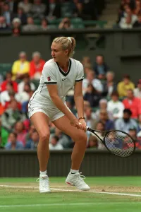 Mary Pierce
