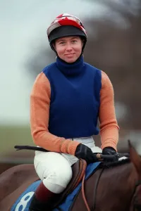 Miss Lisa Rowe