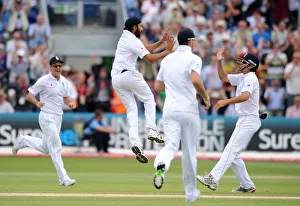 Wicket Prints: Monty Panesar Celebrates Wicket Of Ricky Ponting