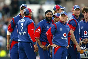India Prints: Monty Panesar & Team