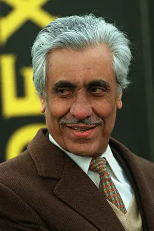 Owner Prints: Mr K. Abdulla