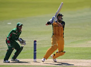 Mushfiqur Prints: Mushfiqur Rahim & Mike Hussey