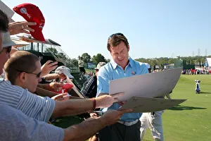 Signs Prints: Nick Faldo Signs Autographs