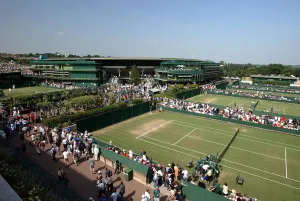 Outside Courts & Court 1