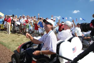 Paul Azinger With The Crowd