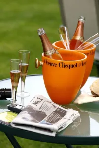 Champagne Prints: Racing Post & Champagne