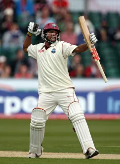 Ramnaresh Sarwan Punches Air In Celebration As He Make It 10 Ramnaresh Sarwan Punches Air In Celebration As He Make It 10