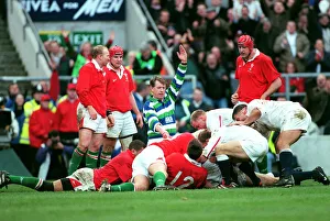 Dallaglio Prints: Ref Signals Try For Dallaglio
