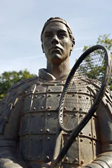 Art Or Moody Prints: Richard Gasquet Statue