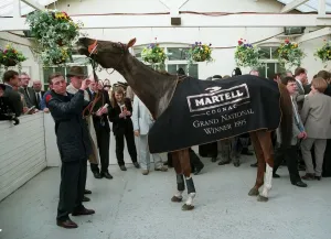 Athlete Prints: Royal Athlete Nibbles Aintree
