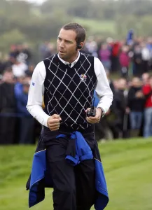 Fans Prints: Sergio Garcia Gees Up The Fans