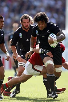 Sione Lauaki Bursts Through Sione Lauaki Bursts Through