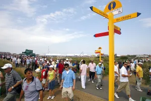 Spectators Prints: Spectators Cross Fairway S