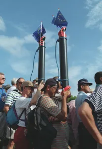 Spectators Periscopes