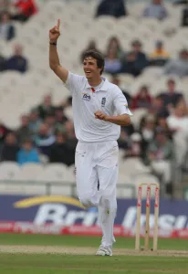 Wicket Prints: Steven Finn Celebrates His Fourth Wicket