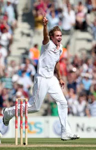 Shane Prints: Stuart Broad Celebrates Shane Watson Wicket