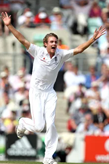 Wicket Prints: Stuart Broad Celebrates Watson Wicket