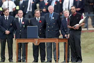 Woods Prints: Tiger Woods Makes Presentation Speech